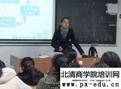 建立以激励和成长为核心的双轨导师培养机制